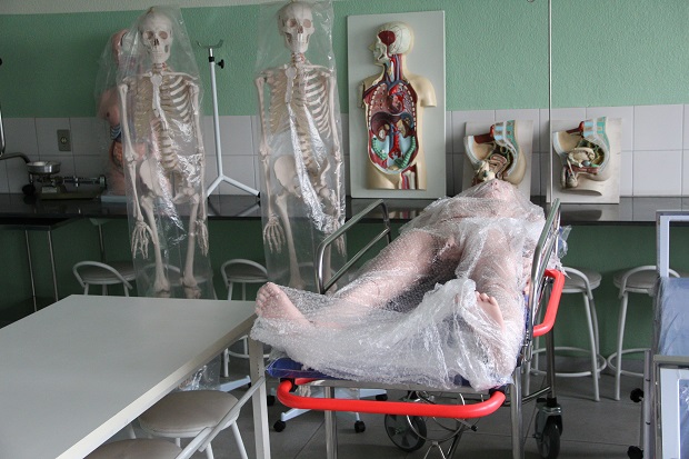 Secretaria investiu na aquisição de laboratórios para o curso técnico de Enfermagem. Foto: Elian Oliveira (ACS/SEEMG)