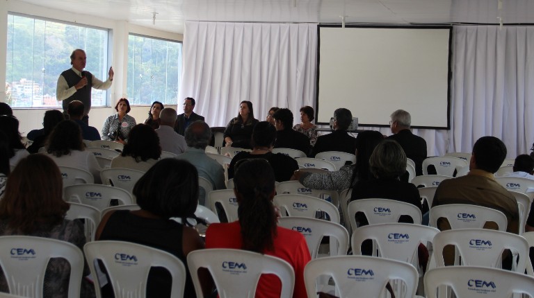 O Secretário Adjunto de Educação, Wieland Silberschneider, se reuniu com secretários de educação de 55 municípios que integram o Território Caparaó. Foto: Eric Abreu (ACS/SEEMG)