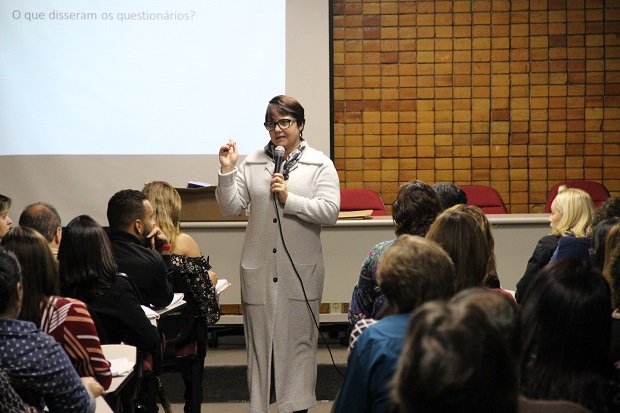 Cecília Resende elogiou o empenho das equipes das escolas que abrigarão o Ensino Médio integral. Foto: Elian Oliveira/ACS-SEE