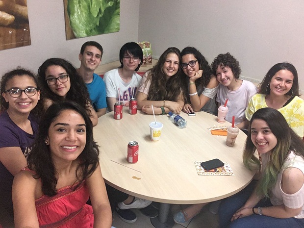 O projeto proporcionou a integração dos estrangeiros com as famílias dos estudantes do Pedro II. Foto: Divulgação EE Pedro II