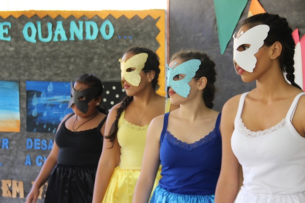 Apresentação musical em Língua Brasileira de Sinais (Libra). Foto: Elian Oliveira/ACS-SEE