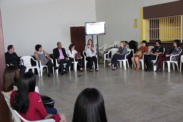 A Superintendente Geniana Guimarães apresentou os sistemas de monitoramento e avaliação em Abaeté. Foto: Elian Oliveira/ACS-SEE