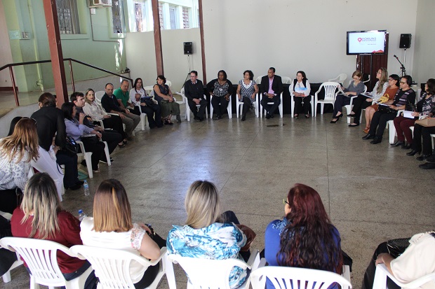 Macaé Evaristo participou de encontro com prefeitos, secretários municipais de educação, superintendentes regionais e diretores das redes públicas. Foto: Elian Oliveira/ACS-SEE
