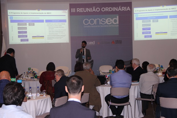 Representantes do MEC  apresentaram políticas do Ministério para a Educação Básica. Foto: Elian Oliveira/ACS-SEE