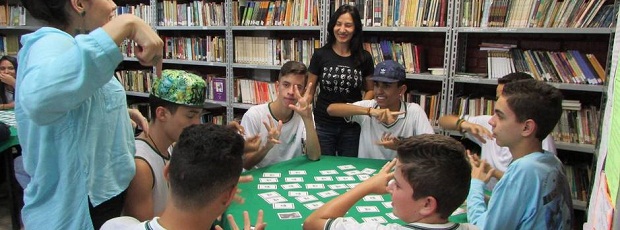 Escola Estadual Ari da Franca, em Belo Horizonte, desenvolveu um projeto que estimula a inclusão de alunos surdos. Foto: Arquivo SEE/MG 