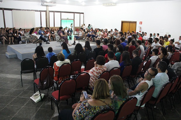 A roda de conversa encerrou os trabalhos do II Encontro Estadual de Jovens de MG. Foto: Elian Oliveira/ACS-SEE