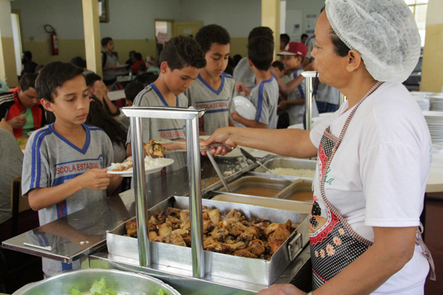 Além de ser espaço pedagógico, a horta atende o consumo interno da FHA. Foto: Eric Abreu (ACS/SEE-MG)