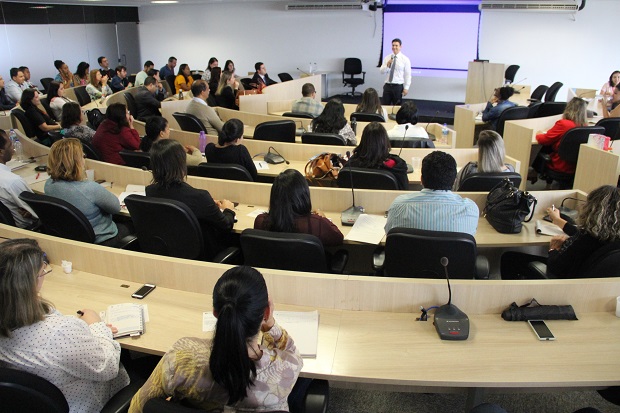 O curso foi elaborado pelo Centro de Estudos da Advocacia-Geral do Estado - 