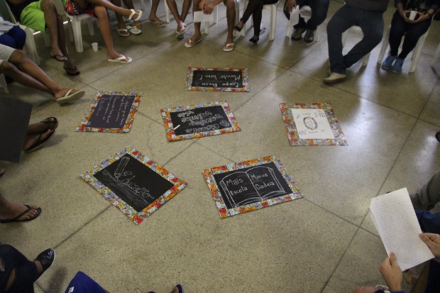 Na roda de conversa os jovens falaram de suas expectativas. Foto: Elian Oliveira/ACS-SEE