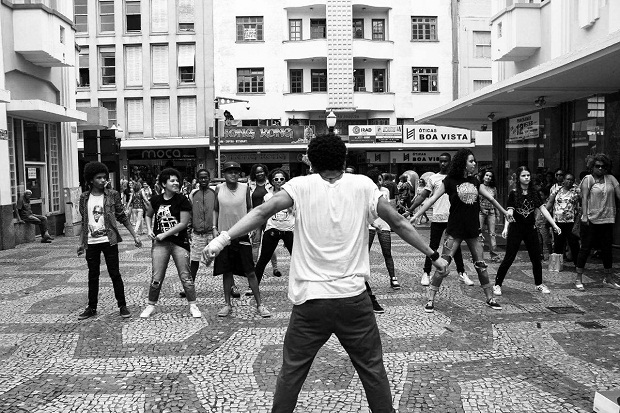 São dezenas de atividades realizadas diariamente, até o dia 20 de novembro, com a finalidade de mobilizar a sociedade civil, escolas estaduais, associações e ativistas sociais. Foto: Naiara Britto