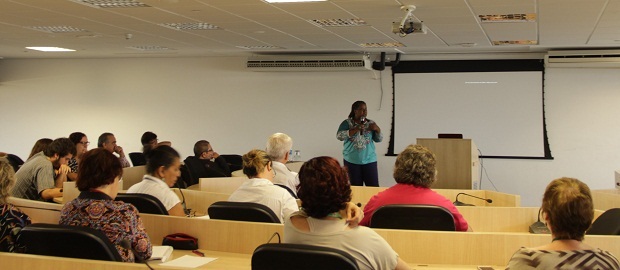 A secretária Macaé Evaristo discutiu com os gestores sobre a importância da Conferência para o avanço da política educacional no Estado. Foto: Geanine Nogueira (ACS/SEE-MG)