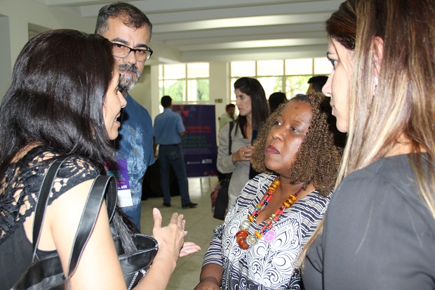 Secretária Macaé Evaristo participou das Conferências realizadas nos municípios de Ibirité e Itaúna. Foto: Monica Profeta ACS/SEE