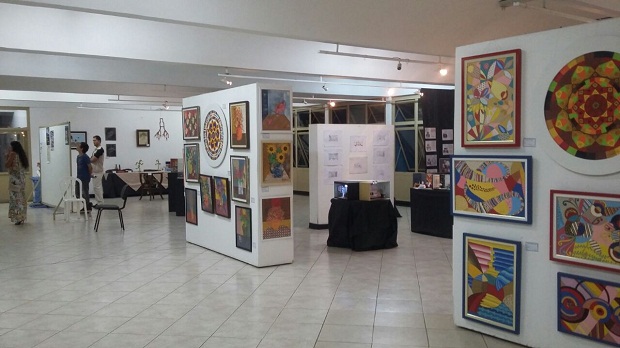 Também está sendo realizada uma mostra dos trabalhos do curso técnico de Designer de Interiores. Foto: Divulgação 