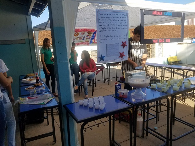 A feira cultural da escola também teve a participação dos alunos da Educação Integral e Integrada.  Foto: Divulgação