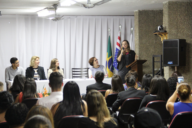 Representante de Diplomacia Pública dos Estados Unidos em Belo Horizonte destacou o compromisso dos estudantes. Foto: Eric Abreu - ACS/SEE