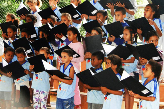 Ensaio do Coral “Alegria de Criança”, uma das atividades culturais oferecidas no Ceia.  Foto: Divulgação