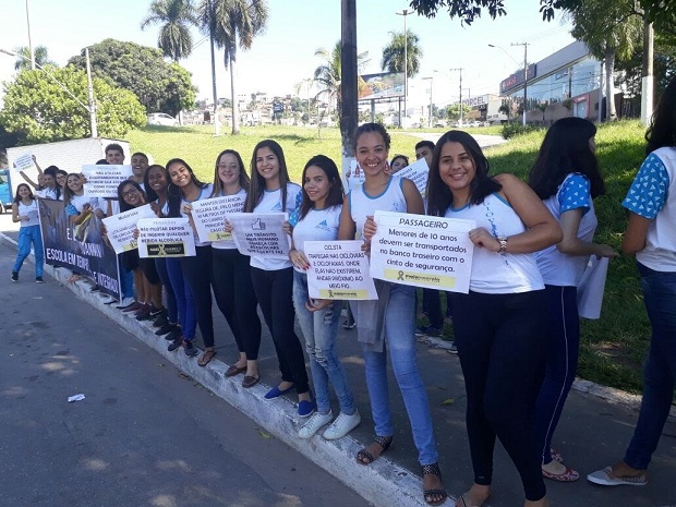Na Escola Estadual Alberto Giovanini estudantes fizeram uma blitz educativa. Foto: Arquivo da Escola