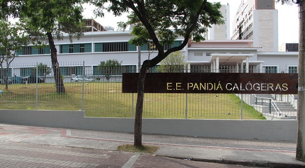 Foram investidos mais de R$ 9 milhões na reforma dessa escola tradicional do bairro Santo Agostinho. Foto: Franciele Xavier (ACS/SEE)