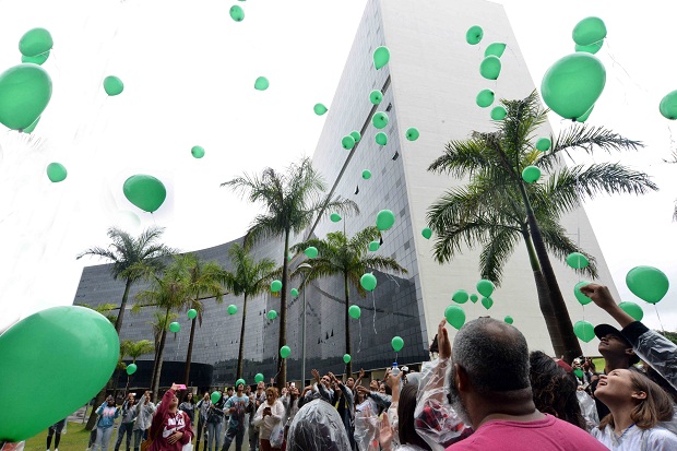 Cerca de 150 jovens participaram da ação, na Cidade Administrativa. Foto: Carlos Alberto / Imprensa - MG