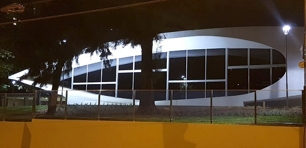 E.E. Governador Milton Campos após algumas das ações de revitalização (Crédito: Divulgação/DEER-MG)