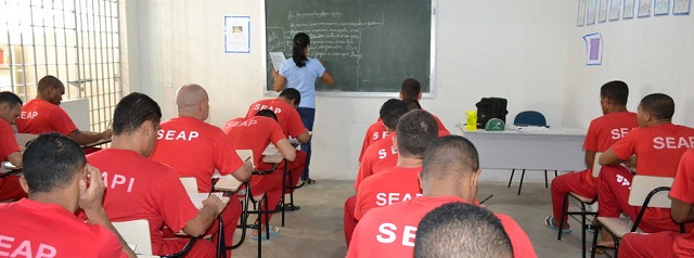 As aulas atendem os detentos na modalidade “Educação de Jovens e Adultos (EJA)”. Fonte: Divulgação Seap 