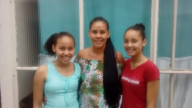 Walquiria e as filhas Daianny  e Marina. Foto: Arquivo Pessoal