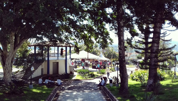 Flicar é realizada na praça da cidade. Foto: Arquivo da Escola 