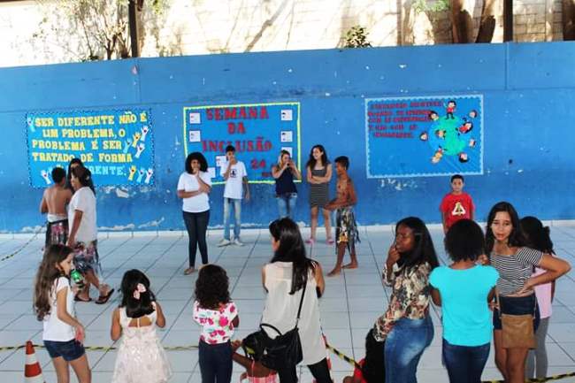 Na Escola Estadual São Pedro e São Paulo, em Belo Horizonte, as comemorações do Dia Mundial de Conscientização sobre o Autismo acontecem durante todo o mês de abril. Foto: Arquivo/Escola