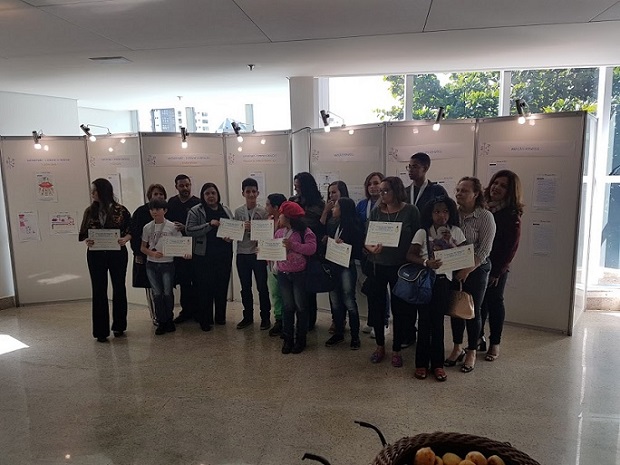 Foram premiados alunos do Ensino Fundamental e do Ensino Médio. Foto: Divulgação SEAPA