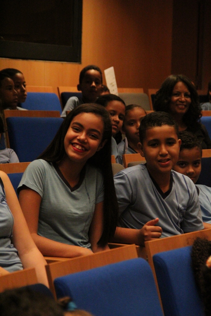 Alunos da Escola Estadual Jalmir Lopes Dias, em Ribeirão das Neves, participaram dos Concertos Didáticos. Foto: Eric Abreu 