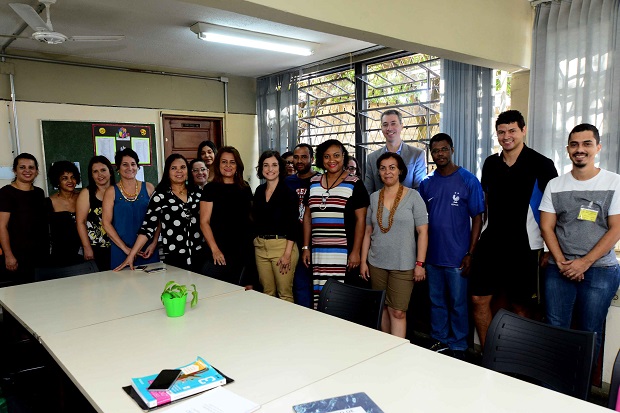 Conversa com os professores da escola. Foto: Foto: Marco Evangelista Imprensa/MG