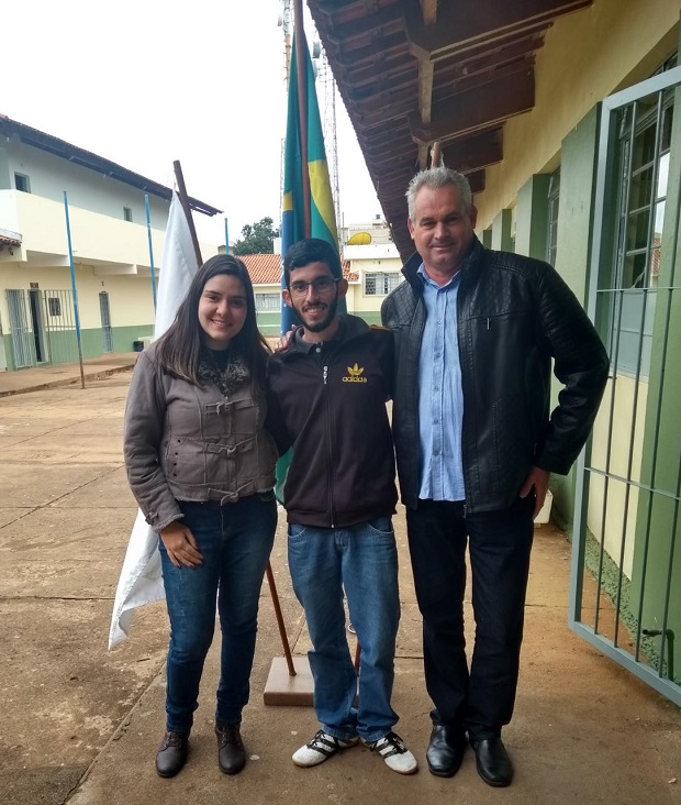 “Meu projeto diz respeito à melhoria no sistema de olimpíadas cientificas no Brasil. É importante ter mais investimento e incentivo às universidades para que elas possam ofertar vagas para medalhistas”, destacou o aluno José Gabriel. Foto: Arquivo Pessoal