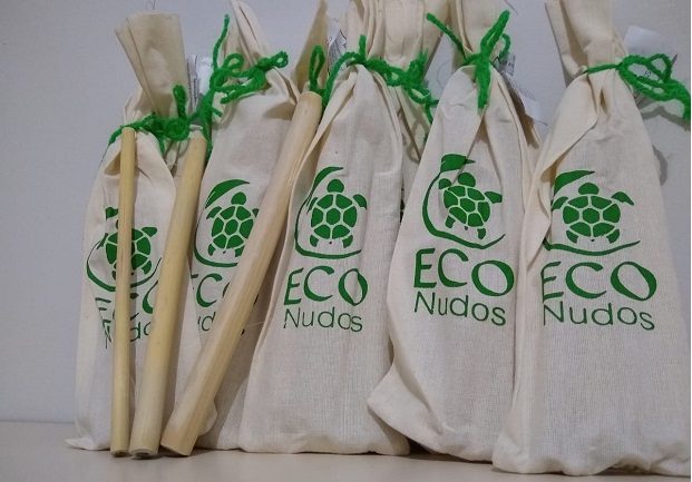 Os canudos ecológicos criados pela equipe Econudos são feitos de bambu com fibras resistentes a bactérias. Foto: Divulgação Econudos