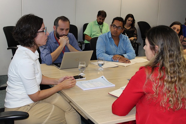 Reunião com a Comissão de Educação da ALMG aconteceu na sede da SEE. Foto: Andréa Hespanha