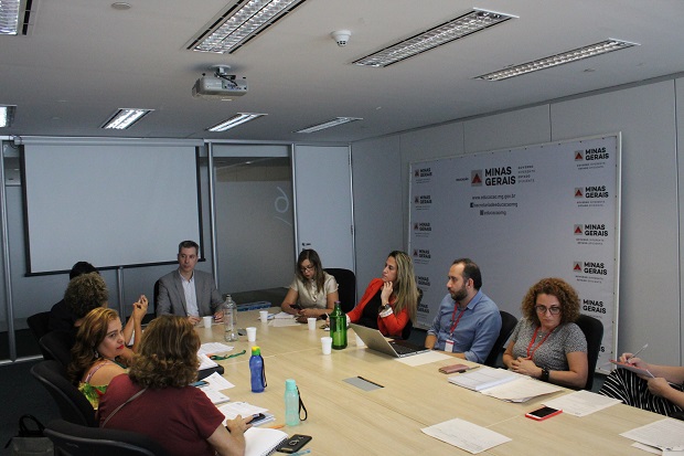 Representantes do sindicato e da Secretaria de Estado da Educação (SEE/MG) se reuniram na Cidade Administrativa. Foto: Marcelo Ernesto