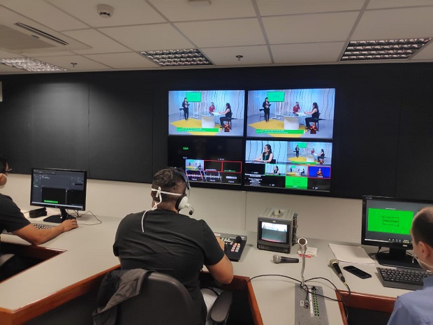 Equipe de professores surpreendeu com desenvoltura e empenho. Foto: Divulgação/SEE/MG