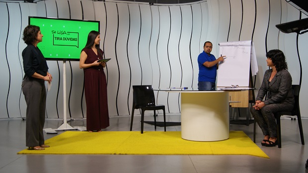 Secretária de Educação de Minas, Julia Sant'Anna, participou, ao vivo, do programa Se Liga na Educação. Foto: Rose de Paula/SEE