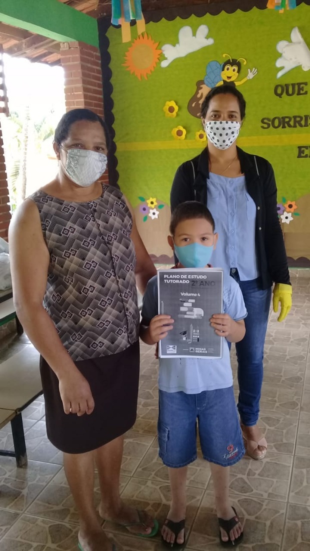 Na Escola Estadual Deputado Augusto Costa, o sucesso na entrega dos PETs é resultado de uma parceria entre a unidade de ensino e os pais e responsáveis. Foto: Arquivo da Escola