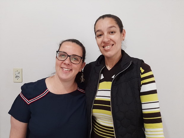 Professoras Daniela Monteiro da Silva Freire (esquerda) e Raquel Helena Alves Campos (direita). Foto: Arquivo Pessoal