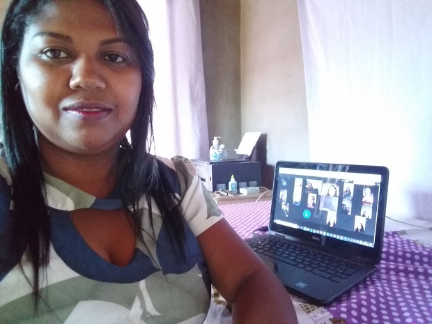 Diretora Zilma em reunião de módulo com os professores. Foto: Arquivo da Escola