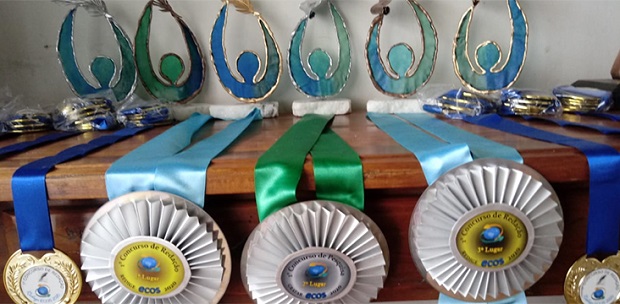 Estudantes foram premiados com medalhas. Foto: Divulgação