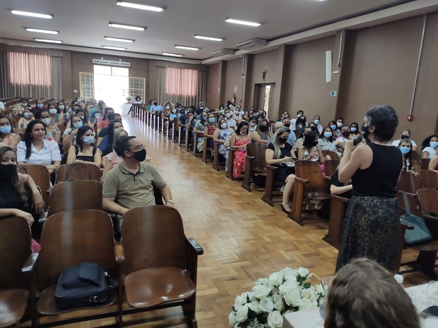 A agenda teve início na terça-feira (22/3), em Araçuaí, em encontro com os gestores da rede estadual dos 21 municípios que compõem a SRE. Foto: Andréa Hespanha 