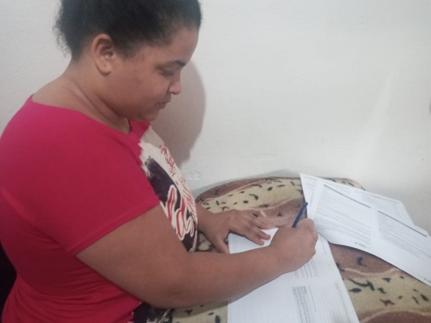 Joyce Cristiane Batista Lima, 24 anos , é aluna da Escola Estadual São Sebastião, em Varginha, no Sul de Minas. Foto. Arquivo pessoal