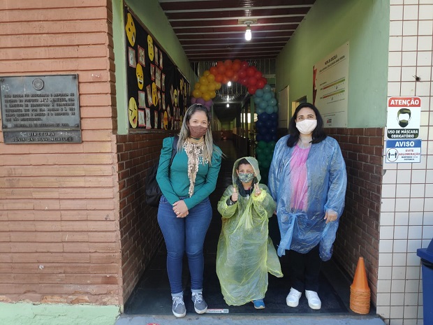 Retomada das atividades presenciais é motivo de comemoração nas escolas localizadas em municípios inseridos nas ondas amarela ou verde do Minas Consciente. Foto: Acervo/SEE/MG