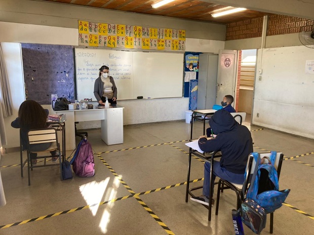Escola Estadual Professor Batista Santiago, em Belo Horizonte, retomou as atividades presenciais com alunos do 1º ao 5º ano do ensino fundamental. Foto: Eric Abreu ACS/SEE