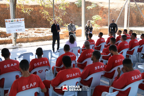 Detentos participam de aula inaugural no Centro de Ressocialização e Pré-Soltura de Ribeirão das Neves. Foto: Bernardo Carneiro/Sejusp
