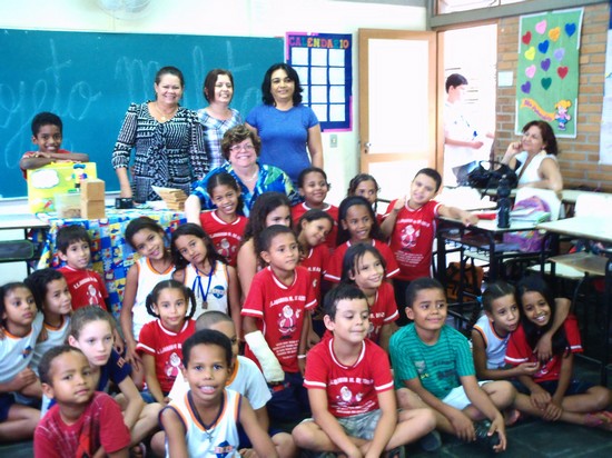 Ana Lúcia Gazzola visitou escolas e interagiu com estudantes durante viagem ao Norte de Minas. Foto: Geanine Nogueira - ACS SEE