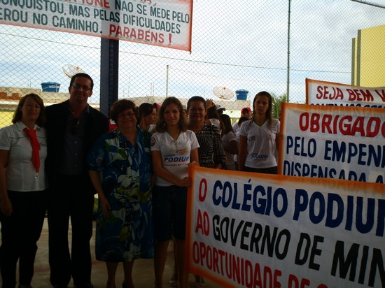Secretária Ana Lúcia Gazzola acompanhou a inauguração da escola. Foto: Geanine Nogueira - ACS SEE