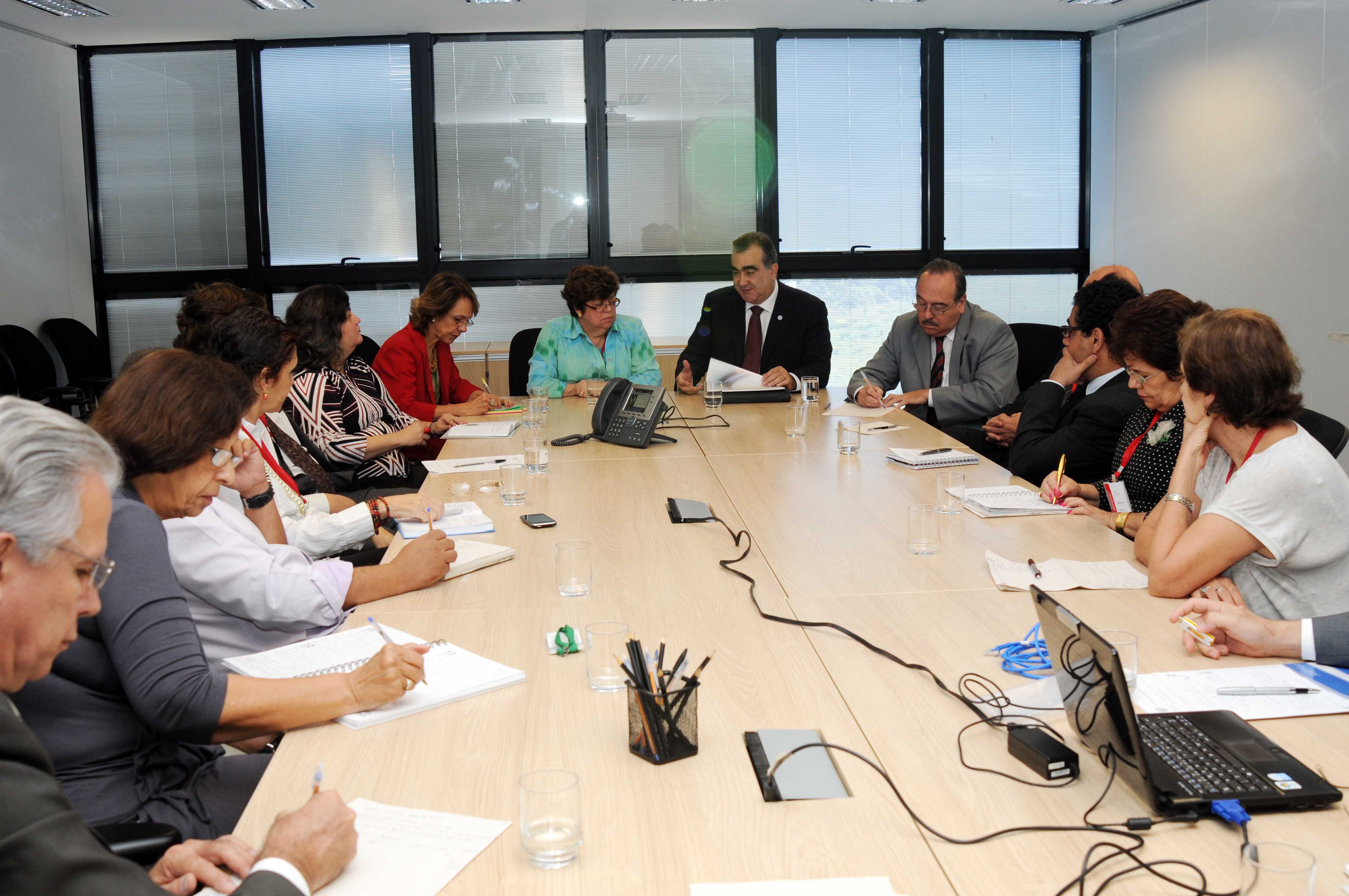 Encontro realizado na SEE serviu para discutir tecnologias que podem ser aplicadas na Escola de Formação. FOTO: ACS SEE